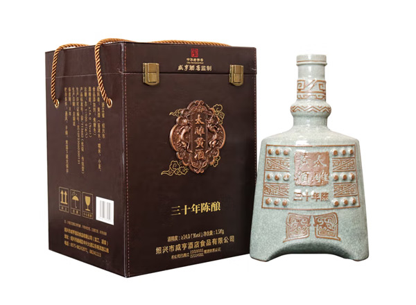 漳州咸亨酒店太雕黄酒回收太雕三十年陈酿绍兴黄酒1.5kg礼盒装行情价格